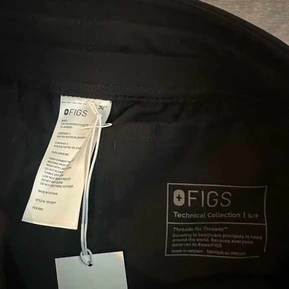 Figs Isabel Wide Leg Scrub Pants - Picture 3 of 5